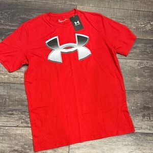 NWT Under Armour Red Short Sleeve Tee